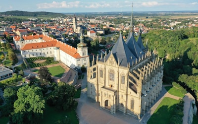 Kutná,Hora:,Historical,Town,Centre,with,the,Church,of,St,Barbara,and,the,Cathedral,of,Our,Lady,at,Sedlec