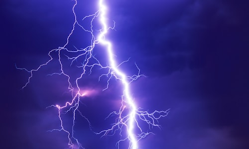 lightning strikes facts