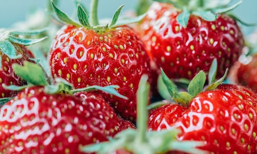 strawberries blackberries facts