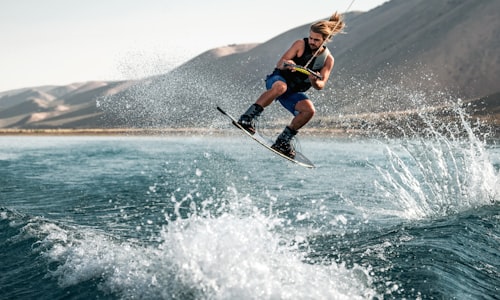 water skis facts
