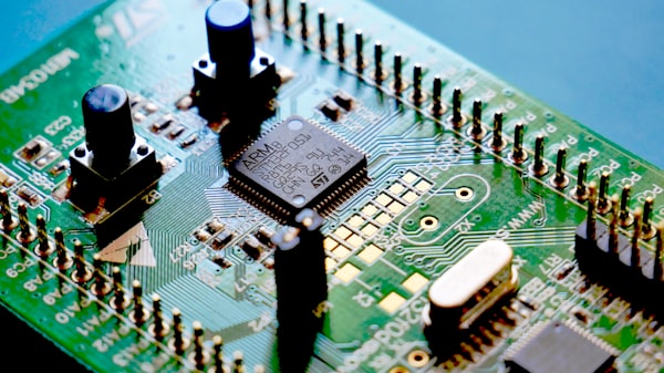 了解STM32芯片基础以及STM32开发的几个方面