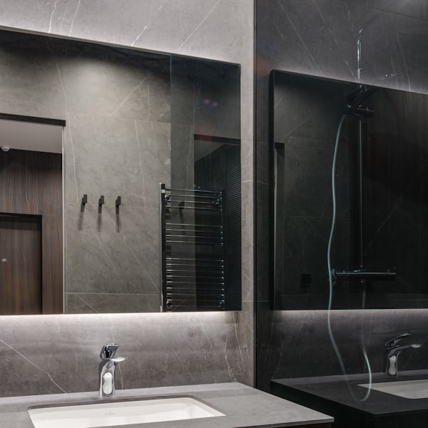 Hydromasážna sprchová kabína: naozajstný wellness v domácej kúpeľni