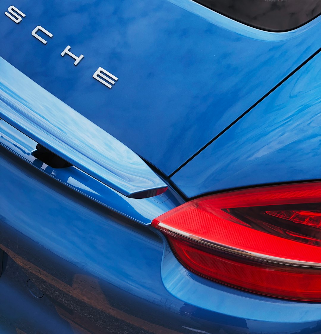 Blue Porsche by @beekay on Unsplash