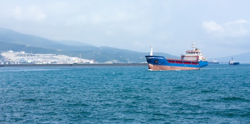 port of rotterdam bulk carrier