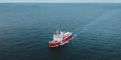 Titan-LNG-Sleipnir-during-LNG-Bunkering-offshore-Sumatra