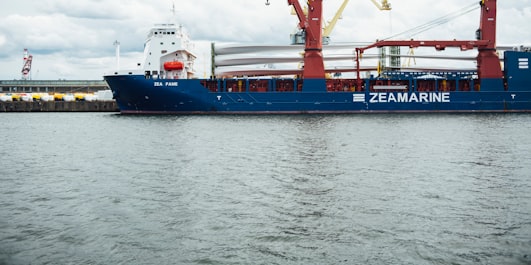 Vallianz contrata a Ulstein para el diseño un buque de transporte pesado híbrido