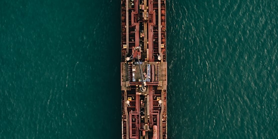 Hybrid bulk carrier