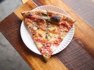 Pizza food. Image courtesy of Unsplash